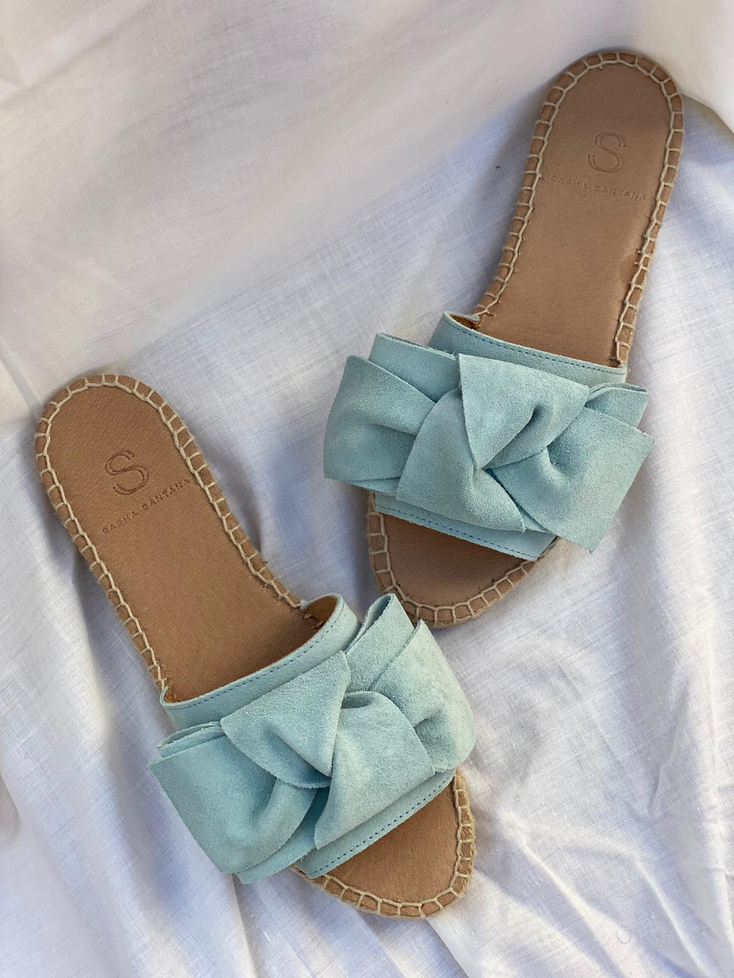 Malibú Bowtie Aquamarine Sandals