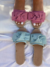 Load image into Gallery viewer, Malibú Bowtie Pink Sandals
